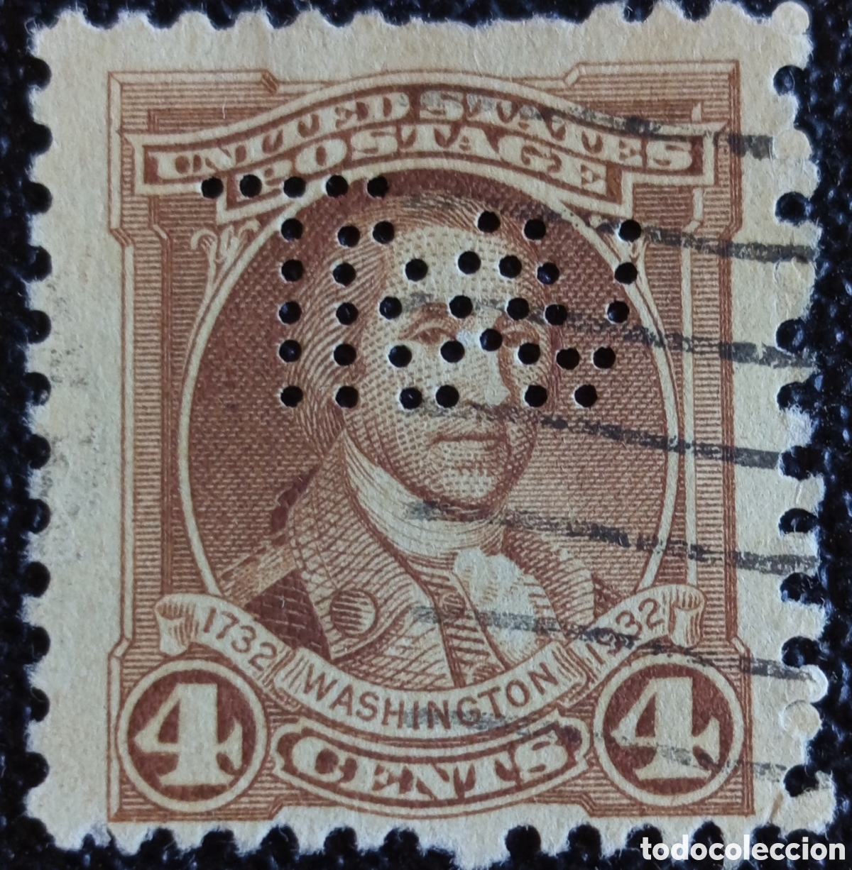 Sellos: Sello EE. UU. 1932 - 4 C&eacute;ntimos George Washington - Bicentenario con Perfin