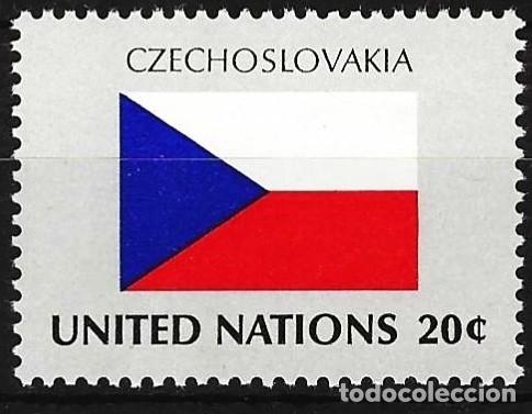 Sellos: Naciones Unidas (Nueva York) 1981 - Mi 378 - YT 346 - Bandera de Checoslovaquia - MNH**