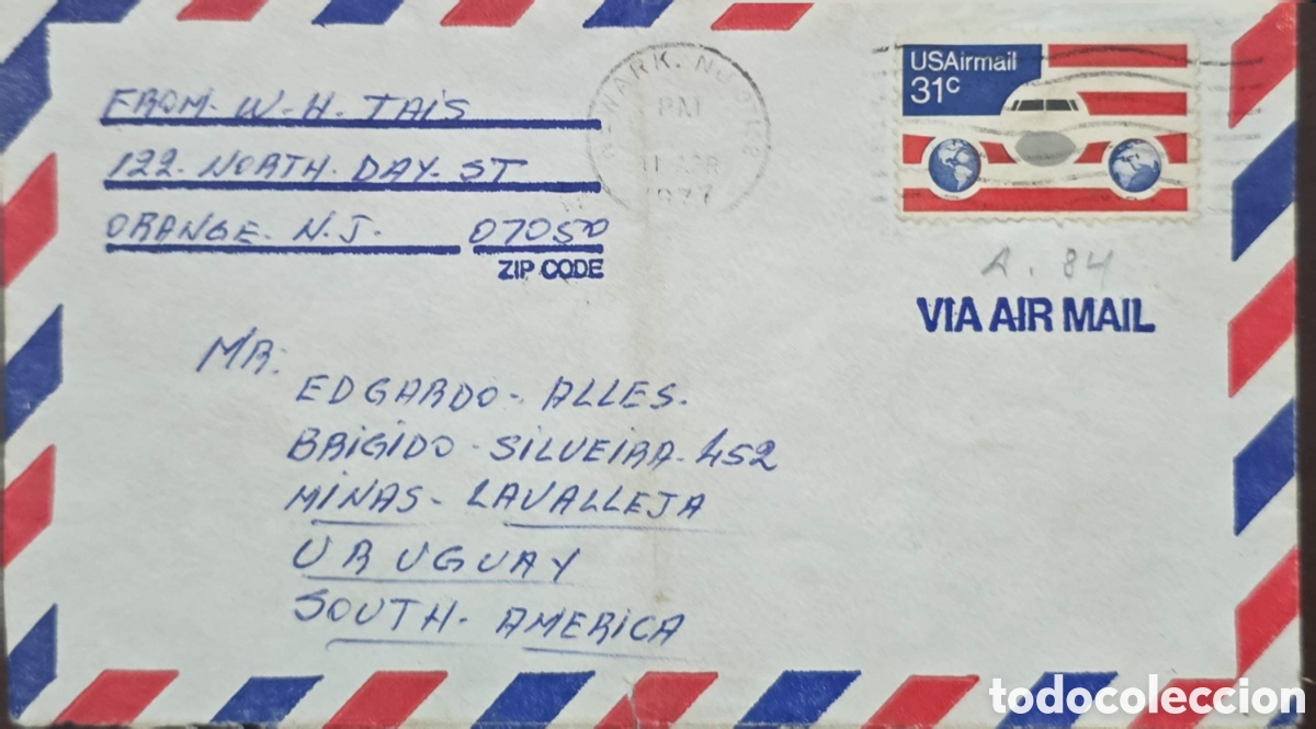 Sellos: CA)USA + 1977 + Airmail + Envelope with red-white-blue border, Newark postal cancel April 11, 1977,