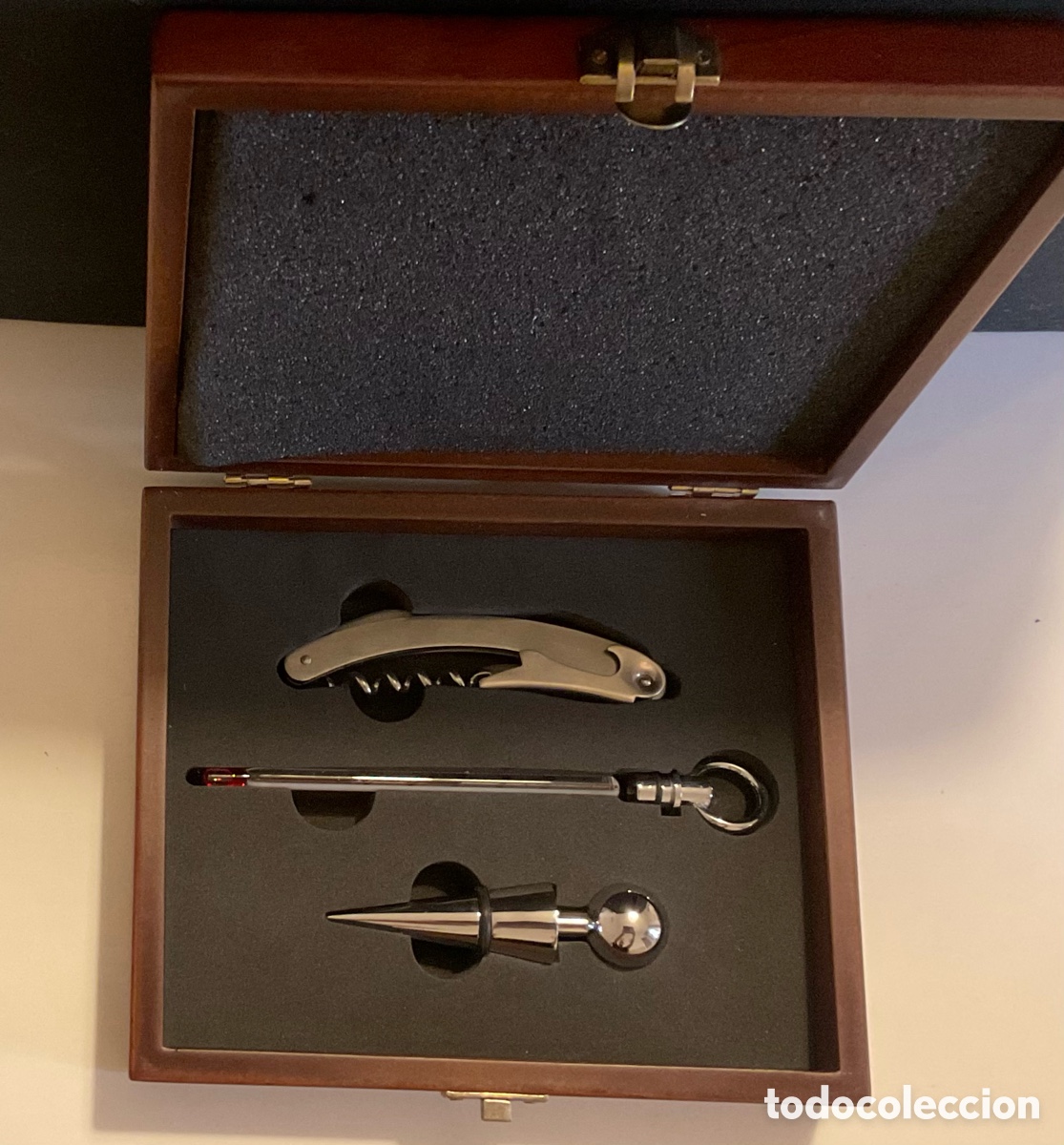 Timbres: ‼️ESTUCHE VINILICO EN CAJA DE MADERA‼️