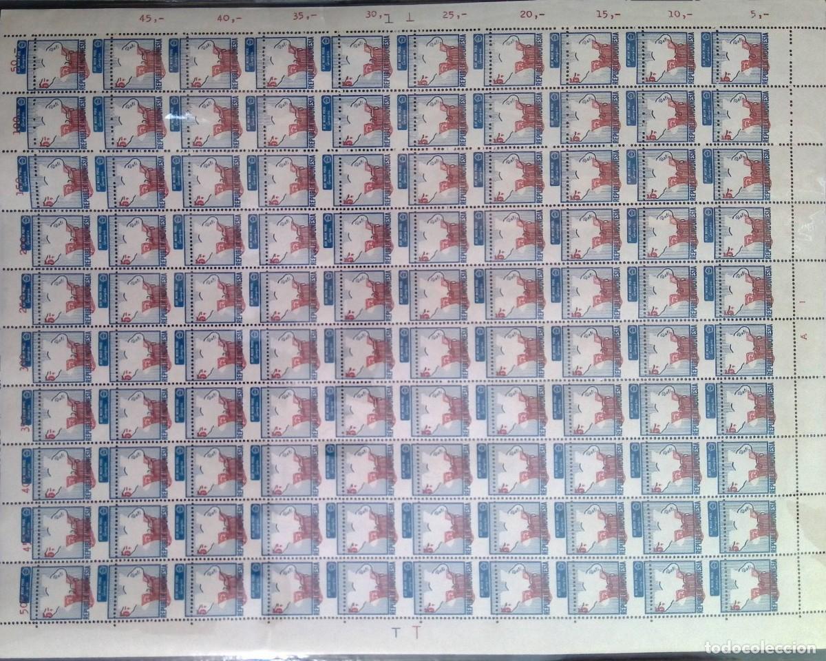 Sellos: KV)INDONESIA, FULL SHEET, WITH ERROR, IMAGE&nbsp;SHIFTED. - Foto 1