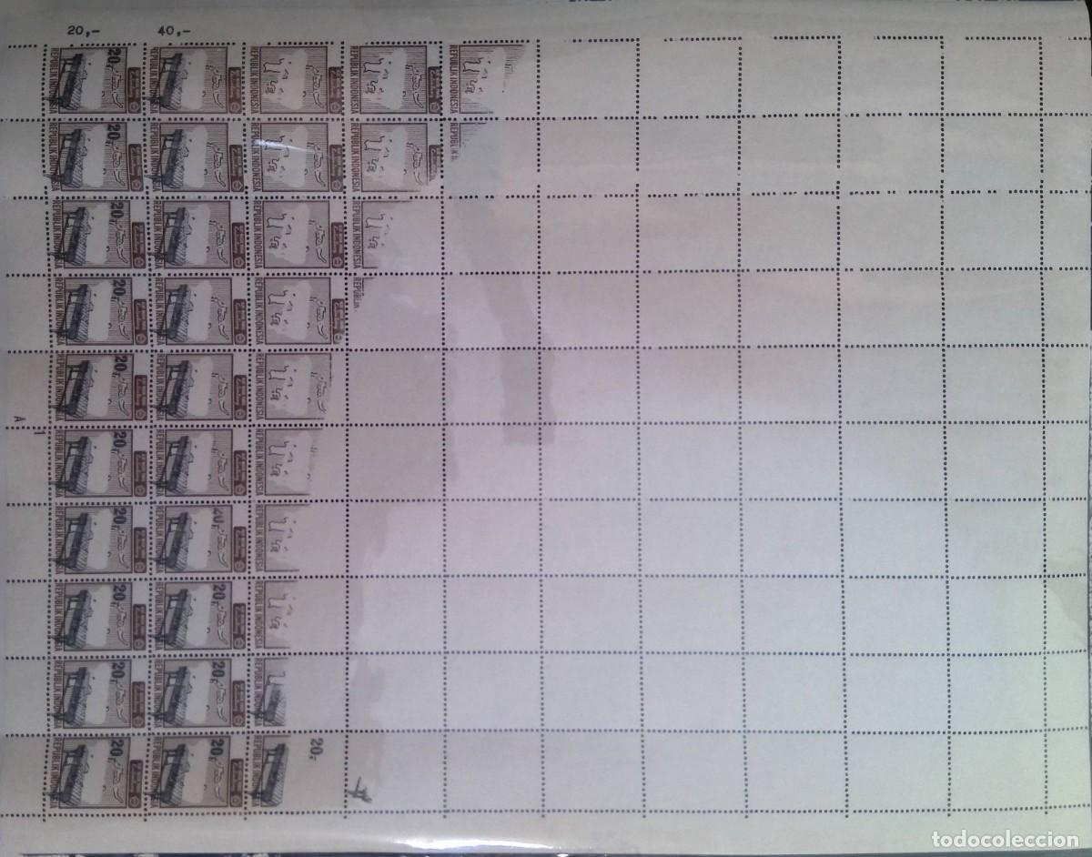 Sellos: KV)INDONESIA, FULL SHEET, WITH ERROR, IMAGE&nbsp;SHIFTED. - Foto 1