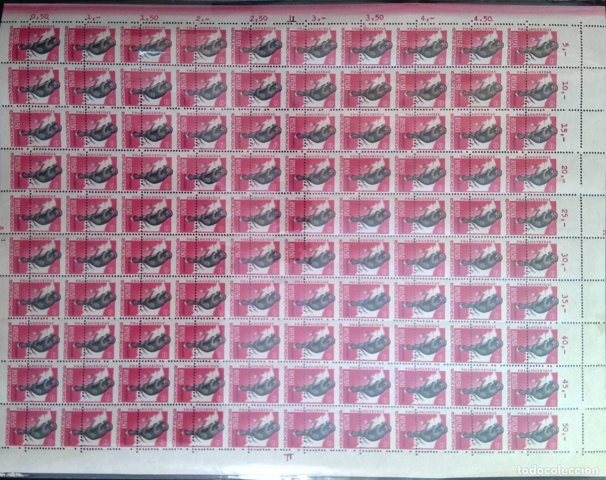 Sellos: KV)INDONESIA, FULL SHEET, WITH ERROR, IMAGE&nbsp;SHIFTED. - Foto 1