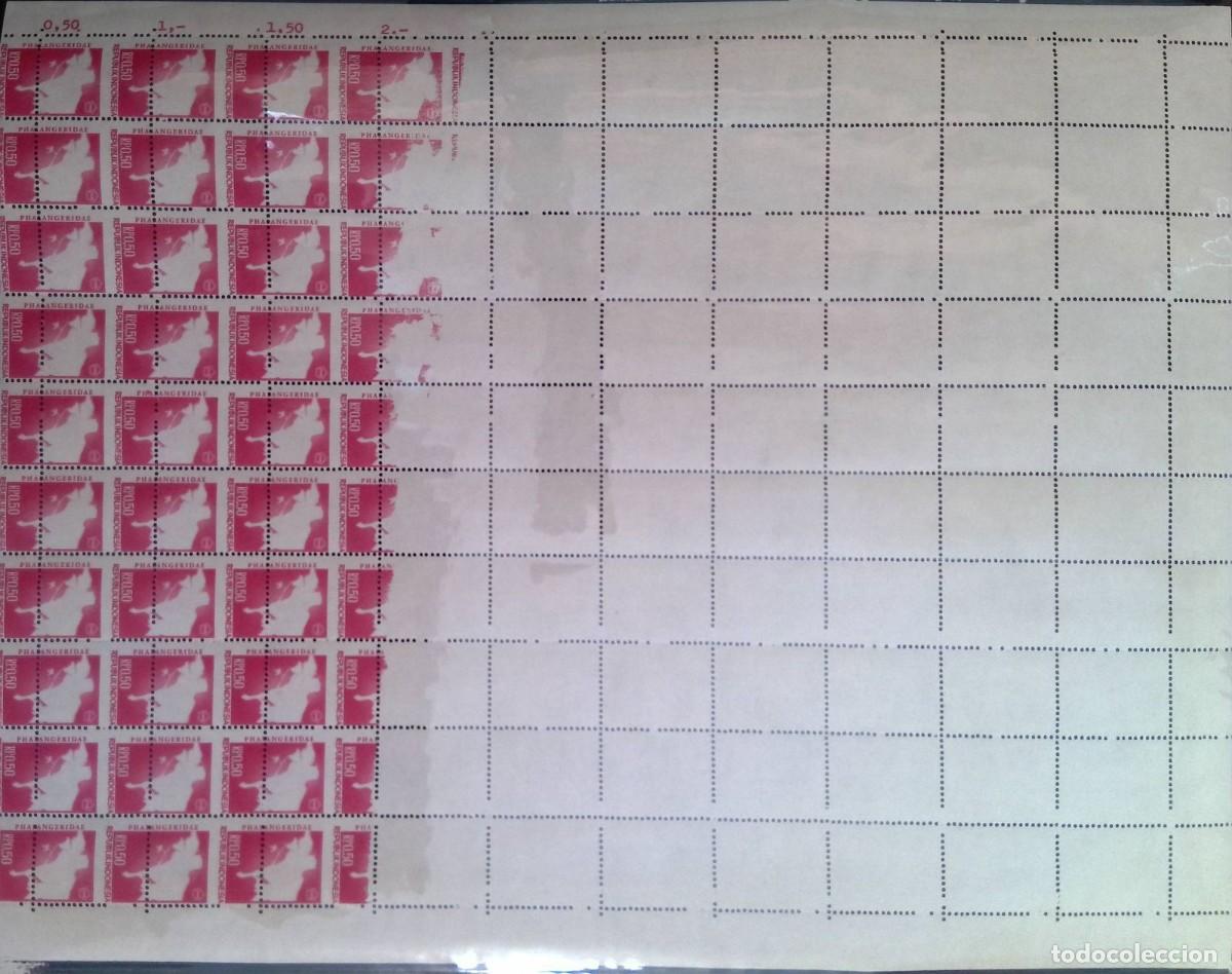 Sellos: KV)INDONESIA, FULL SHEET, WITH ERROR, IMAGE&nbsp;SHIFTED. - Foto 1