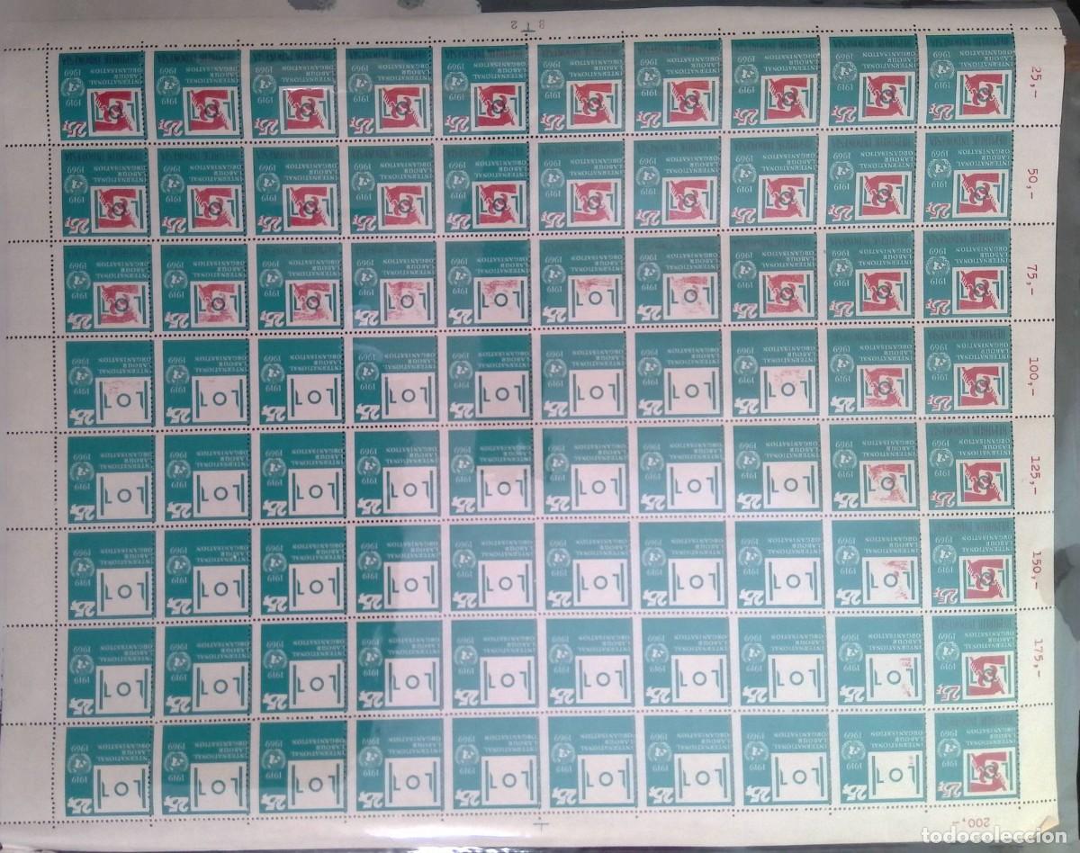 Sellos: KV)INDONESIA, FULL SHEET, WITH ERROR, IMAGE&nbsp;SHIFTED. - Foto 1