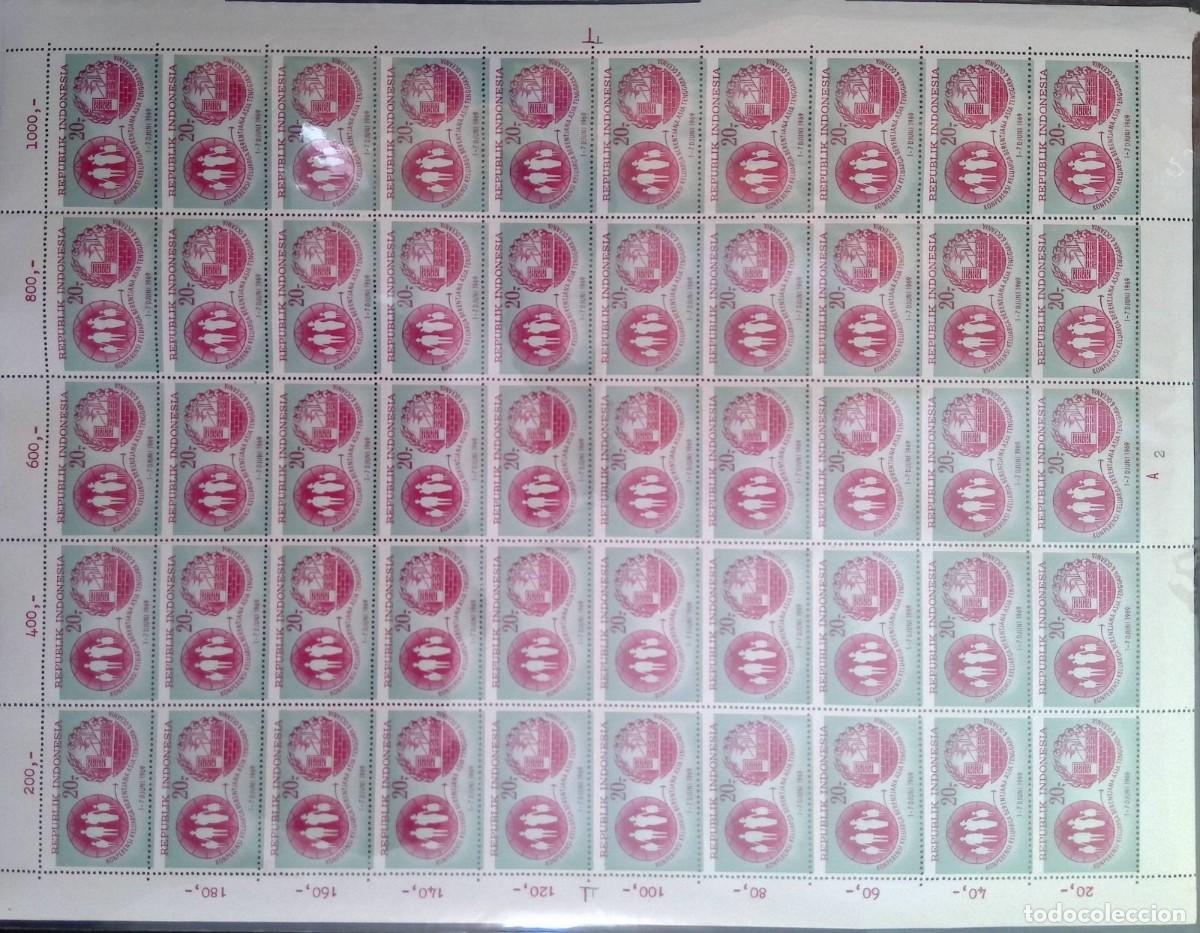 Sellos: KV)INDONESIA, FULL SHEET, WITH ERROR, IMAGE SHIFTED. - Foto 1