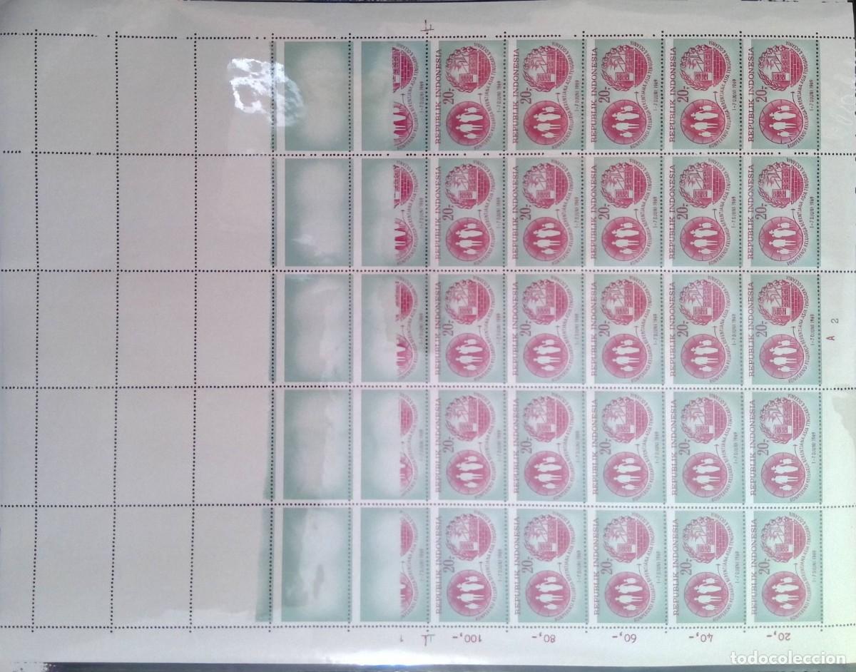 Sellos: KV)INDONESIA, FULL SHEET, WITH ERROR, IMAGE SHIFTED. - Foto 1