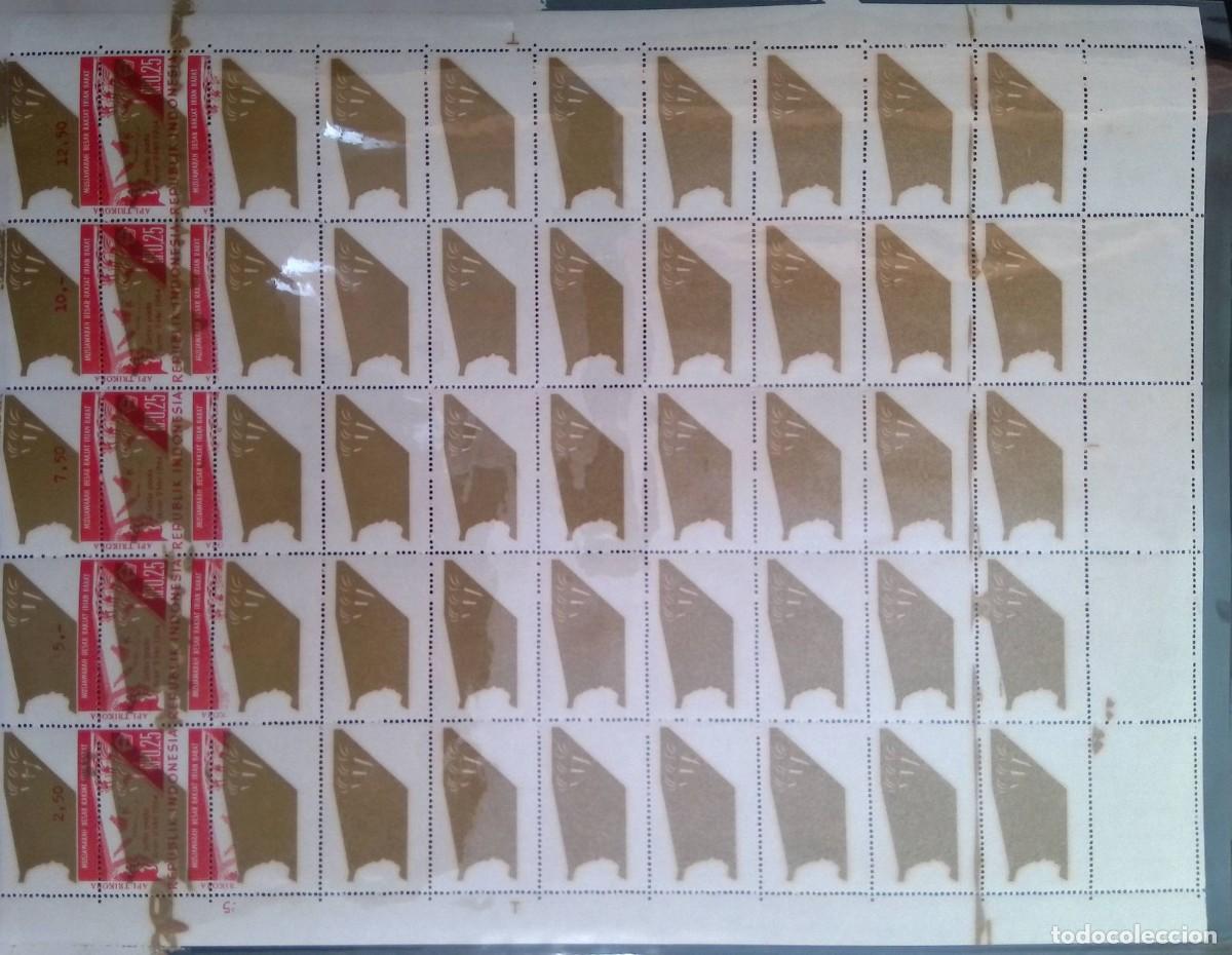 Sellos: KV)INDONESIA, FULL SHEET, WITH ERROR, IMAGE SHIFTED. - Foto 1