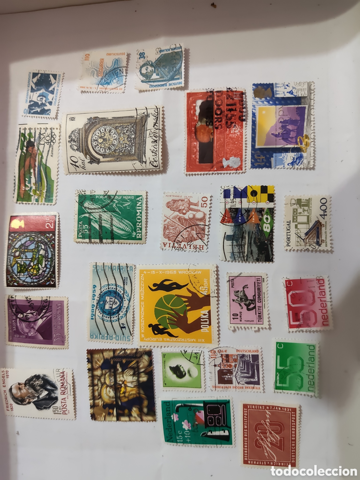 Sellos: 24 Sellos del mundo variados