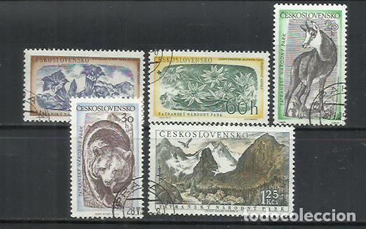 Sellos: 061-CHECOSLOVAQUIA REPUBLICA CHECA 1957 N&ordm; 922/926 SERIE COMPLETA FAUNA SALVAJE NATURALEZA