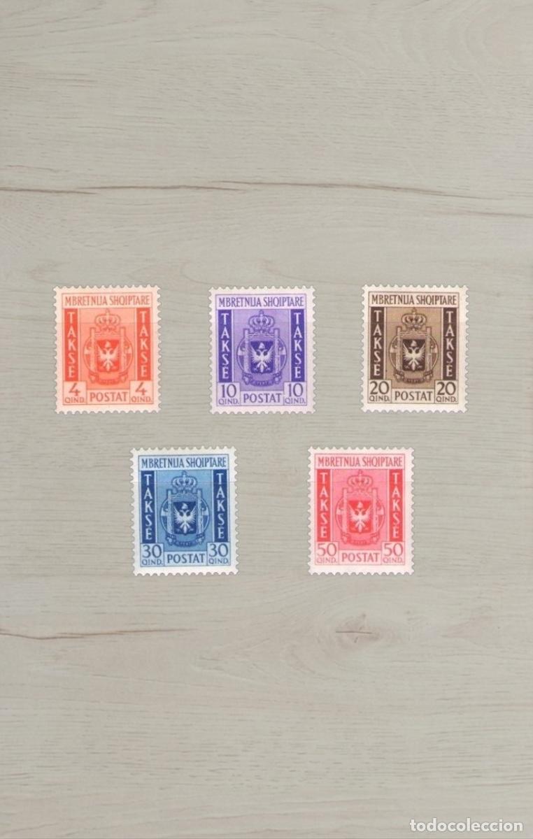 Sellos: Lote de 5 Sellos de Tasa de Albania 1930 - &rdquo;Mbretnia Shqiptare&rdquo; - Escudo y Corona - Nuevos