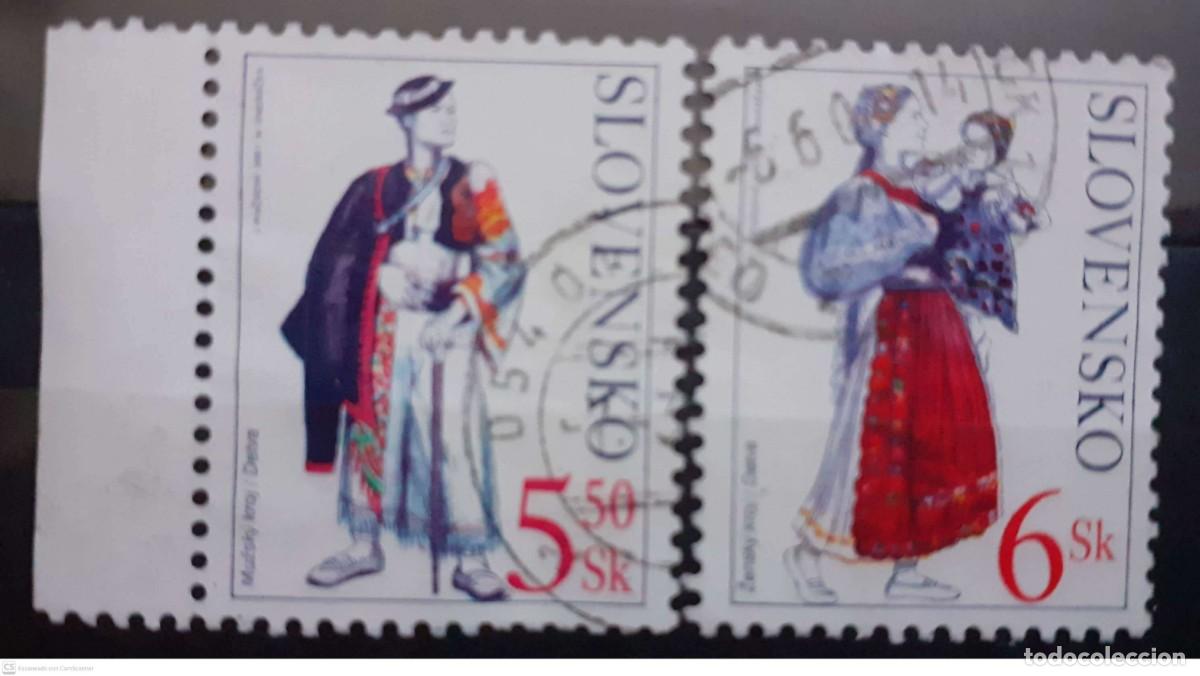 Sellos: ESLOVAQUIA n&ordm; 341/342&ordm; Trajes regionales de Detva. Serie completa