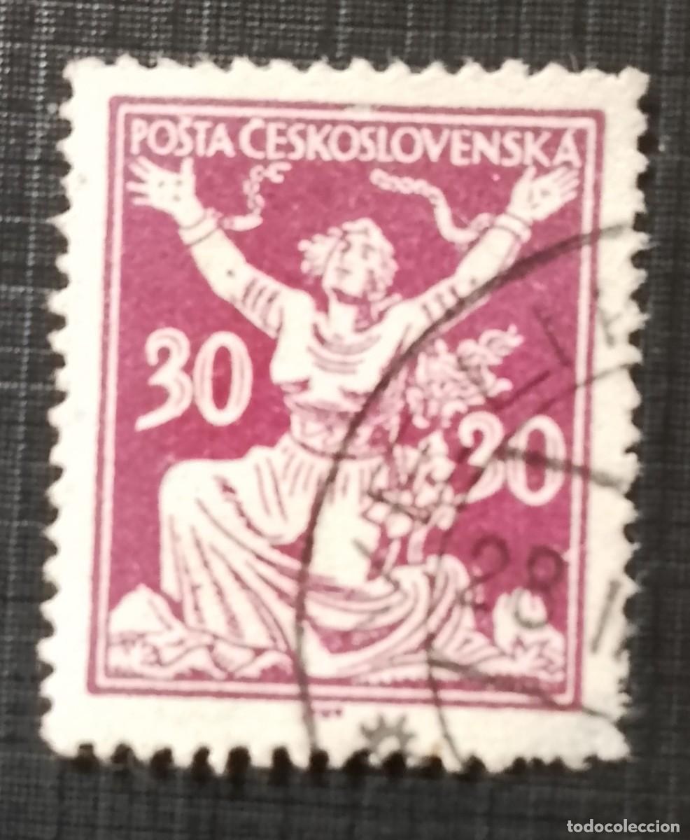 Sellos: CHECOSLOVAQUIA - V/F 30 - A&Ntilde;O 1920.1925 - ROMPER CADENAS.