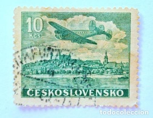 Timbres: Sello postal CHECOSLOVAQUIA 1946 , 10 k, Avi&oacute;n sobre el castillo de Bratislava