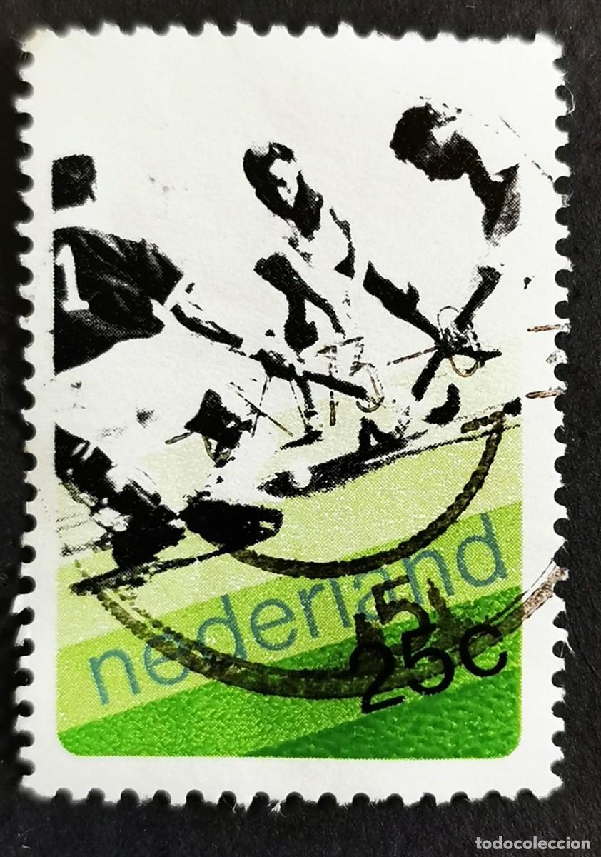 Sellos: Sello Pa&iacute;ses Bajos 1973, Asociaci&oacute;n Neerlandesa Hockey - Copa del Mundo, 25 c. Michel: NL 1013
