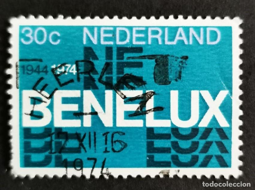 Sellos: Sello Pa&iacute;ses Bajos 1974, 30&ordm; Aniversario del BENELUX - Composici&oacute;n gr&aacute;fica , 30 c. Michel: NL 1035
