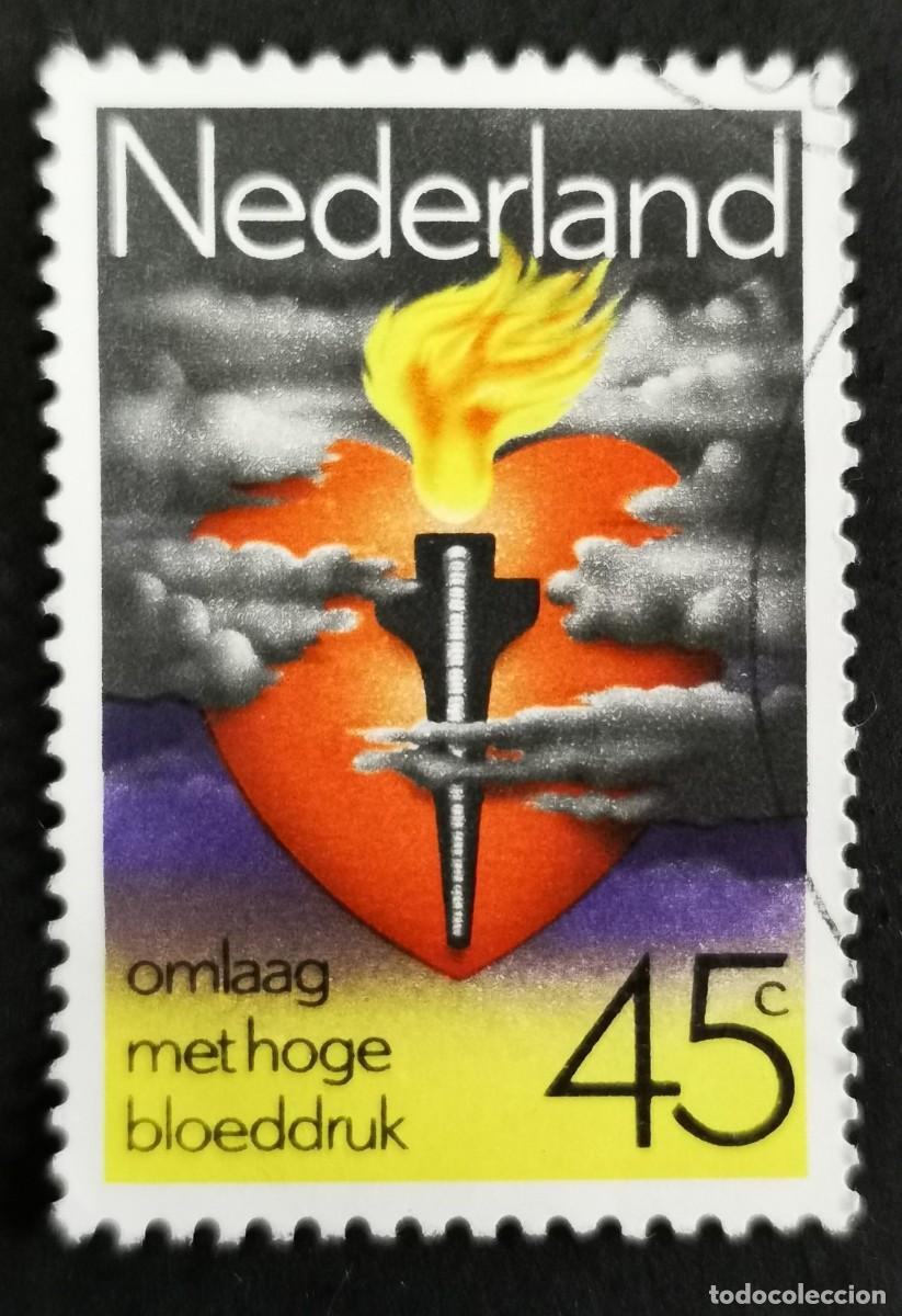 Sellos: Sello Pa&iacute;ses Bajos 1978, Coraz&oacute;n con antorcha, nubes, 45 c. Michel: NL 1124