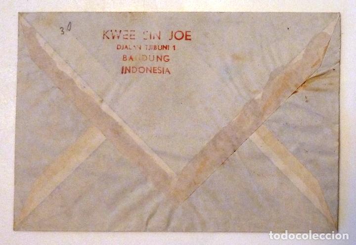 Sellos: SOBRE CIRCULADO 1961. INDONESIA. - Foto 2