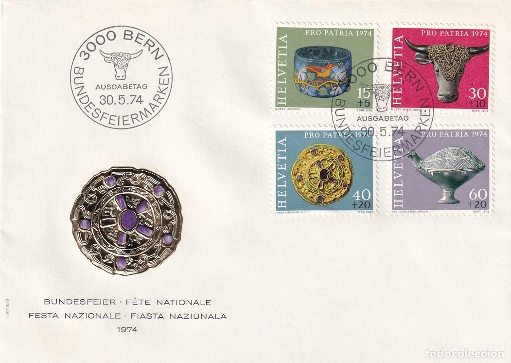 Sellos: FDC Suiza 1974 - Pro patria Arqueolog&iacute;a - Vaso de cristal - Cabeza toro en bronce - Broche de oro ..