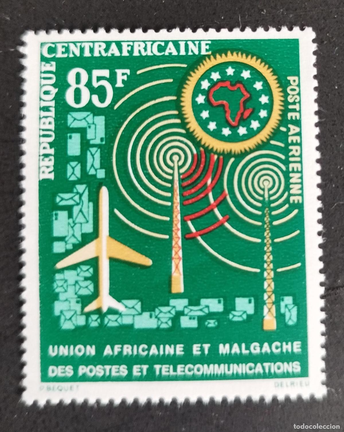 Sellos: Centro&aacute;frica 1963 Mi. 36 correo a&eacute;reo UAMPT telecomunicaciones avi&oacute;n