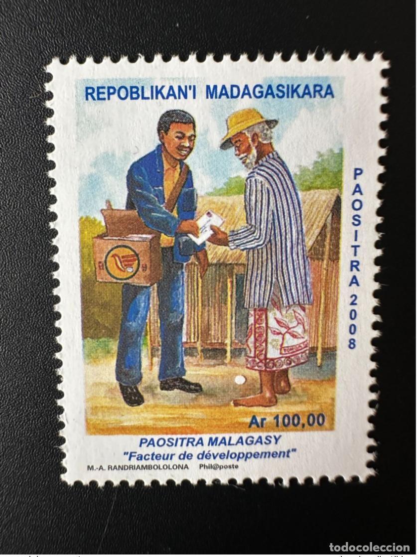 Sellos: Madagascar 2008 Mi. 2654 Paositra Factor de desarrollo del cartero malgache