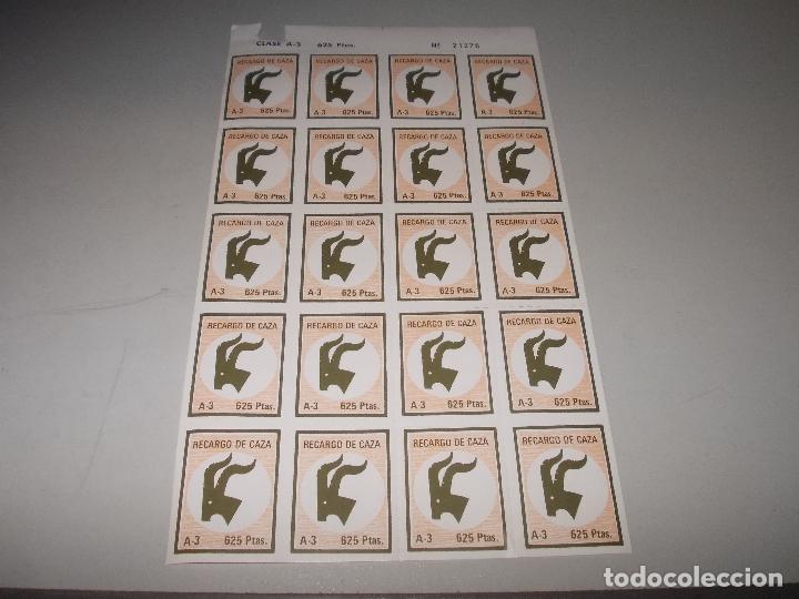 Sellos: Bloque 20 unidades Recargo de Caza A-3 625 pesetas