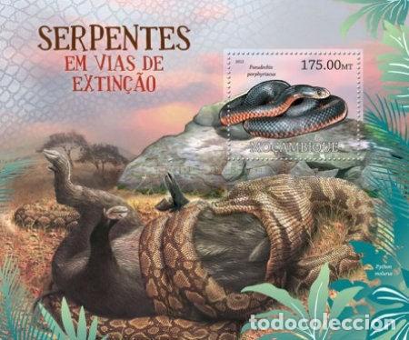 Sellos: MOZAMBIQUE 2012 - HB SERPIENTES EN EXTINCI&Oacute;N - Foto 1