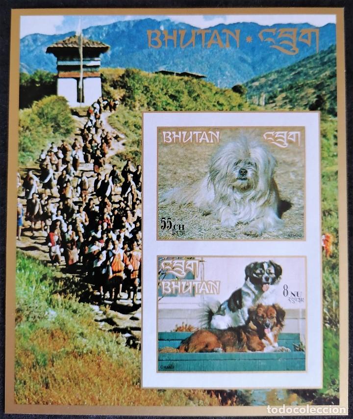 Sellos: BUT&Aacute;N 1972 - HB RAZAS CANINAS . - Foto 1