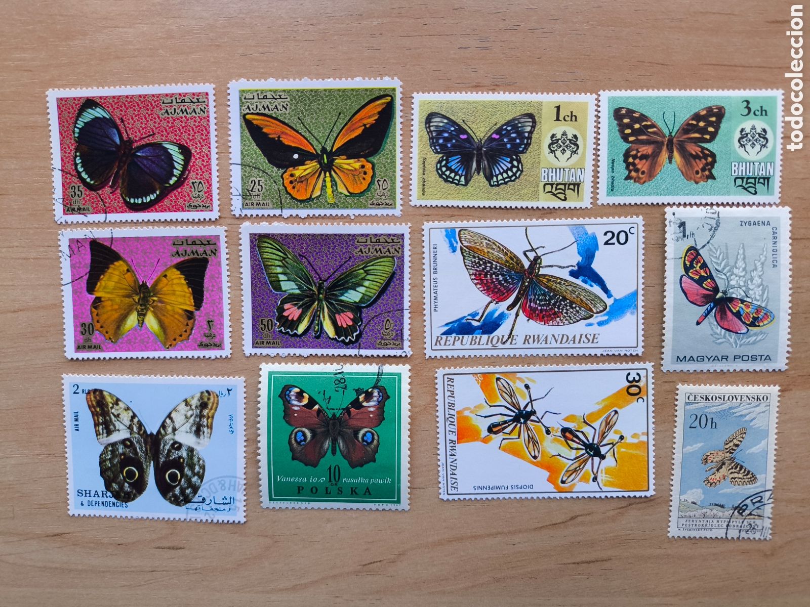 Sellos: Lote 12 sellos mariposas