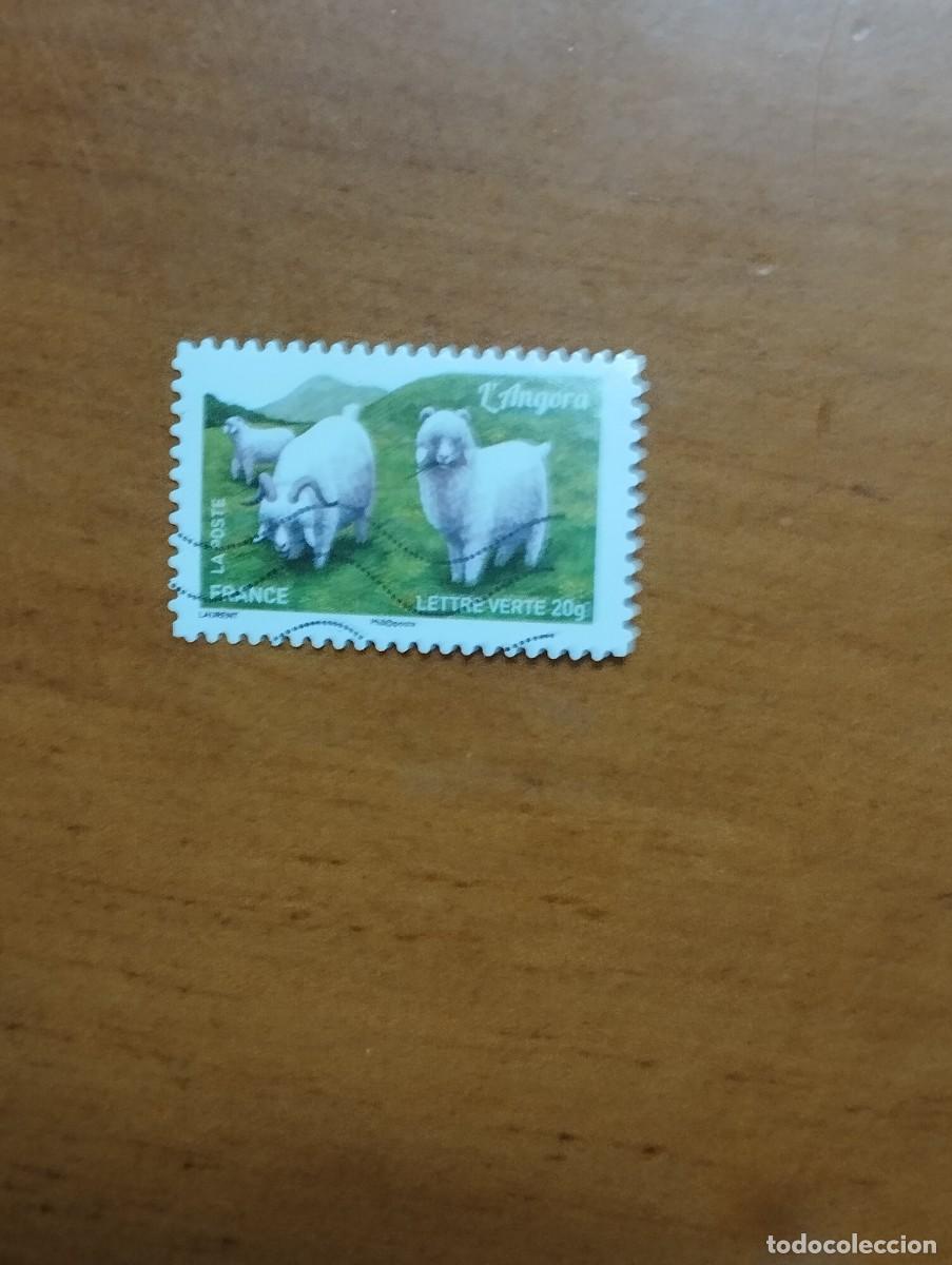 Sellos: 23.04/ Francia. Autoadhesivo. Sello en usado. Animales dom&eacute;sticos