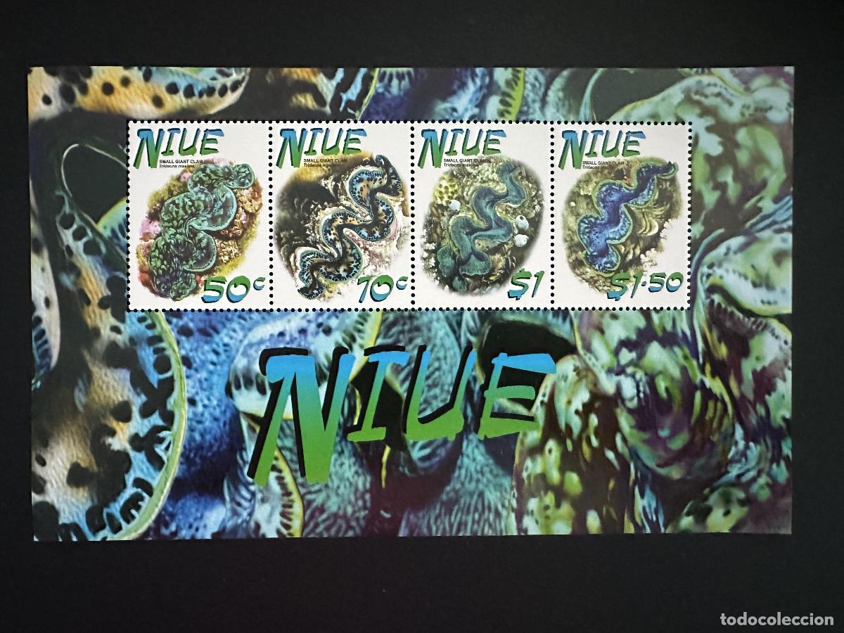 Sellos: Niue 2002 Min. Almeja gigante peque&ntilde;a Bl. 130 II WWF Marine Wildlife SIN/SIN logotipo