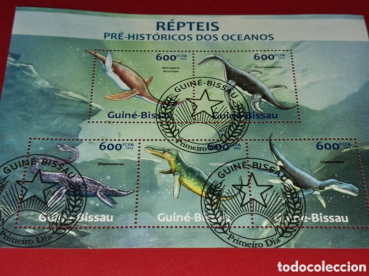 Sellos: HB Guinea-Bissau mtda 2013. Animales prehistoricos acuaricos. Fauna. Dinosaurios. Oc&eacute;ano.