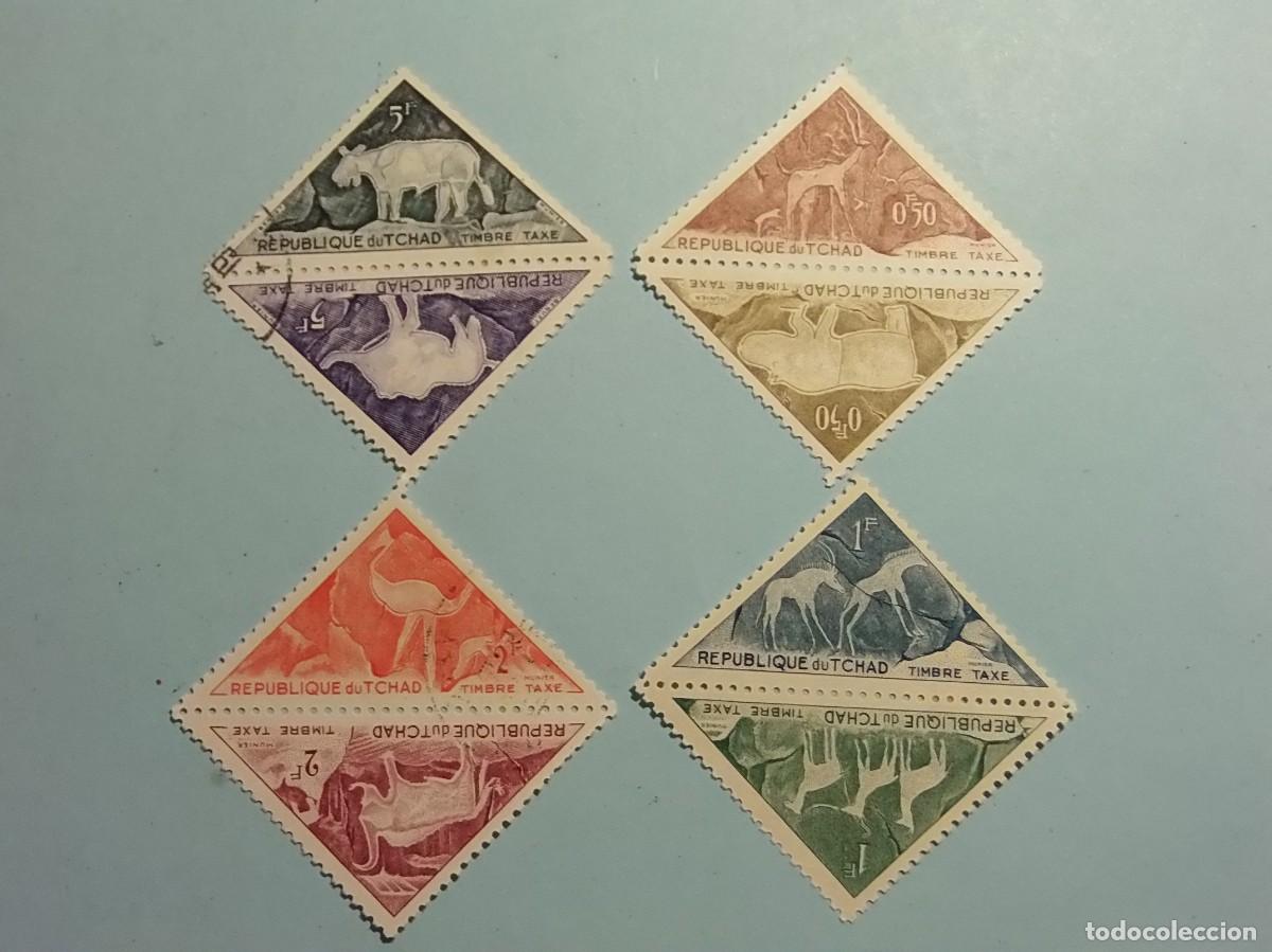 Sellos: REP. CHAD 1962 - PINTURAS RUPESTRES PREHISTORICAS - MACIZO DEL TIBESTI - 8 VALORES TRIANGULARES.