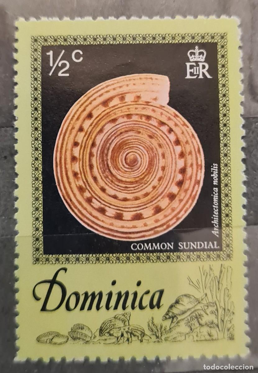 Sellos: Sello de Dominica. Conchas: Architectonica nobilis