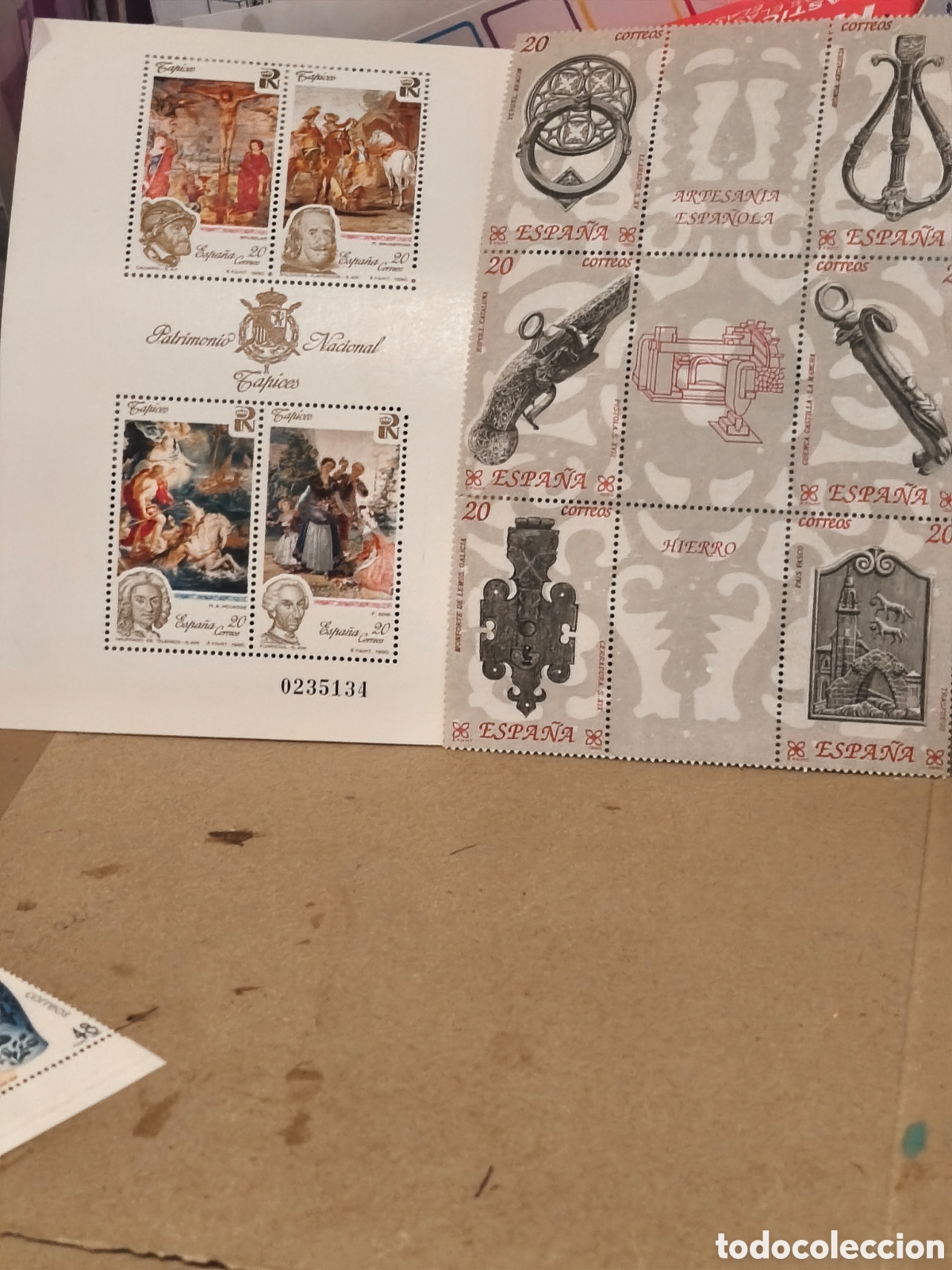 Sellos: 2 hojitas bloque de Espa&ntilde;a nuevas con goma** ver las images