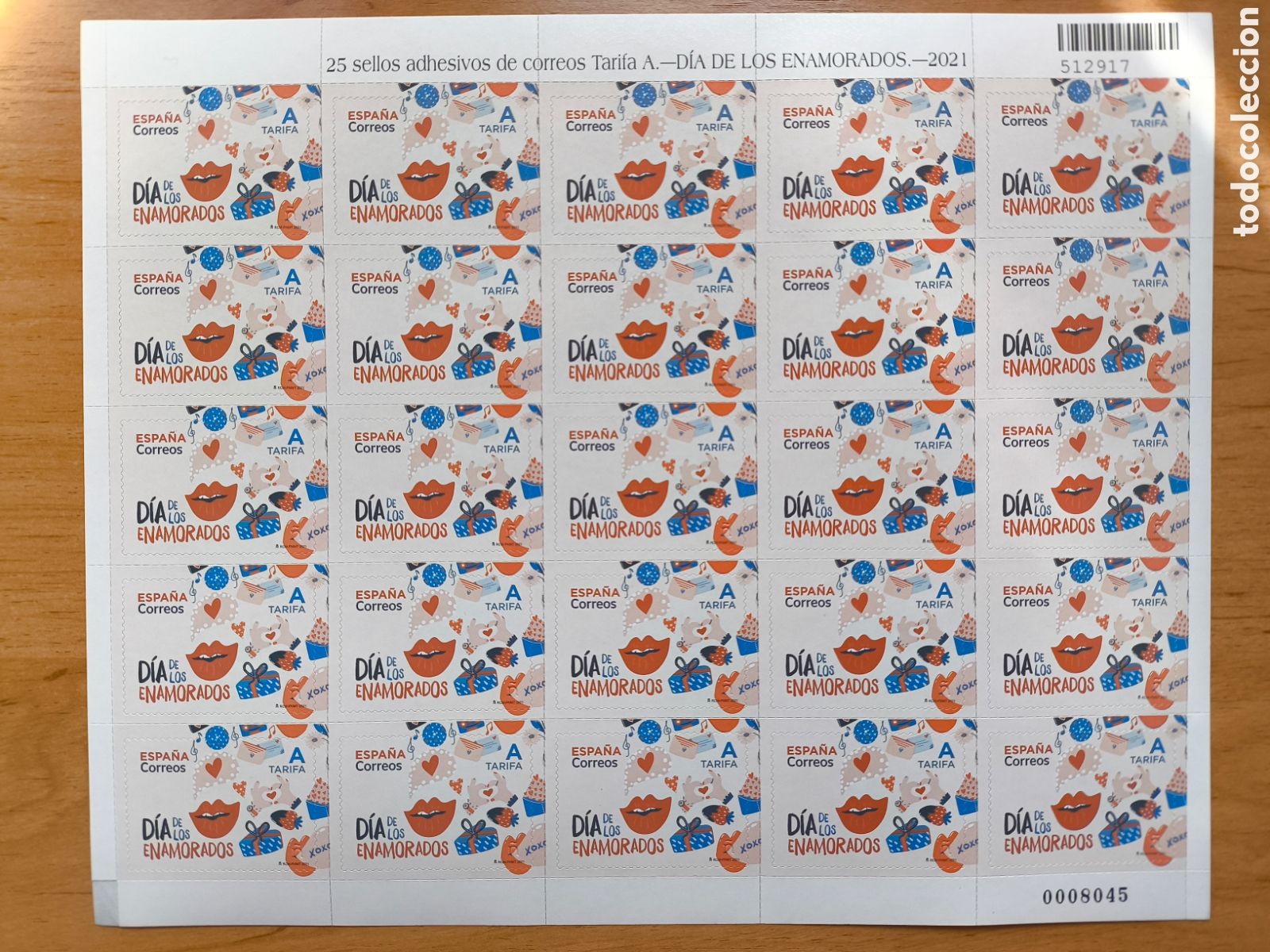 Sellos: Hoja completa con 25 sellos d&iacute;a de los enamorados