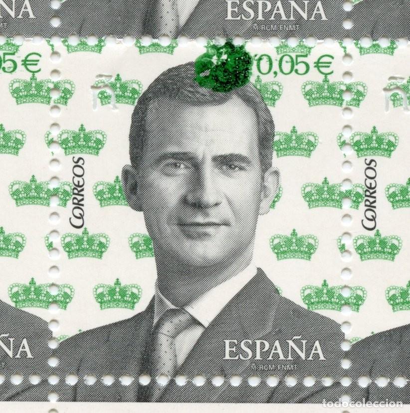 Sellos: SELLO DE FELIPE VI DE 5 CTS CON ERROR DE IMPRESI&Oacute;N. Dentro de un bloque de 10