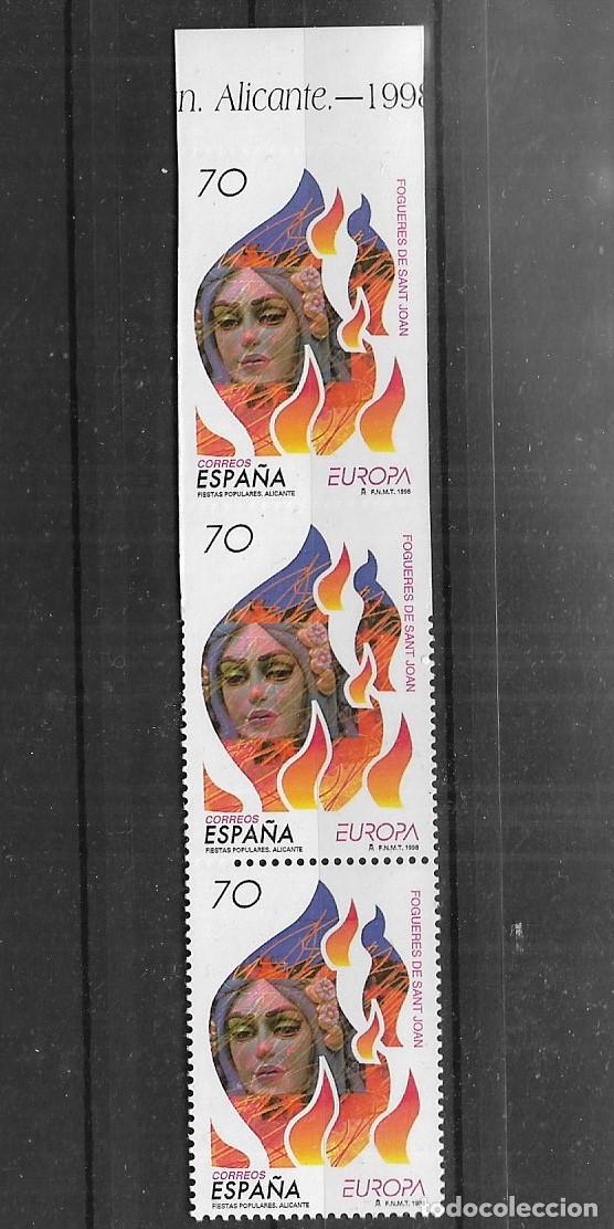 Sellos: ESPA&Ntilde;A 1998, ED 3542s.Tira de 3 - Sello parte superior sin dentar, 2&ordm; sin dentar parcial(ver foto)