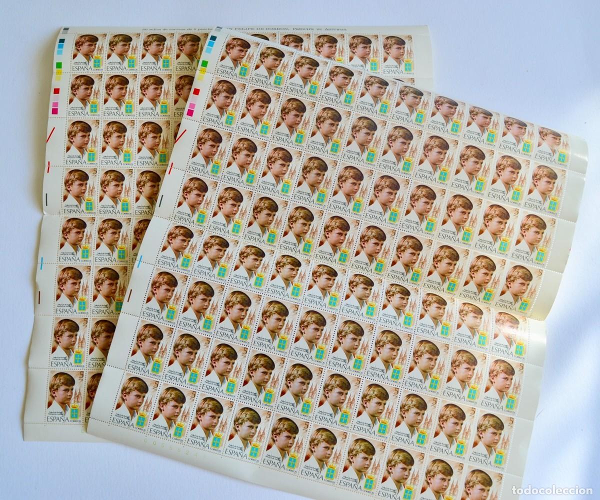 Sellos: Lote de 2 pliegos de 80 sellos: &rdquo;Don Felipe de Borb&oacute;n, Pr&iacute;ncipe de Asturias&rdquo;. Correos Espa&ntilde;a, 1977