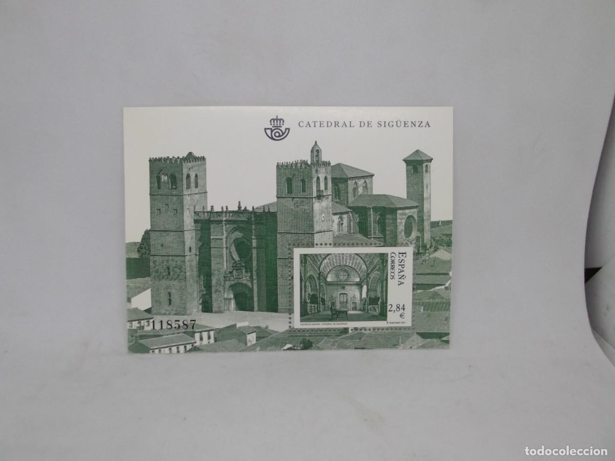 Sellos: Espa&ntilde;a 2011.Hoja bloque de la Catedral de Sig&uuml;enza.Nuevo