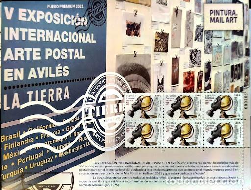 Sellos: Pliego Premium 2021: V Exposici&oacute;n Internacional de Arte Postal en Avil&eacute;s (&rdquo;La Tierra&rdquo;) - Correos