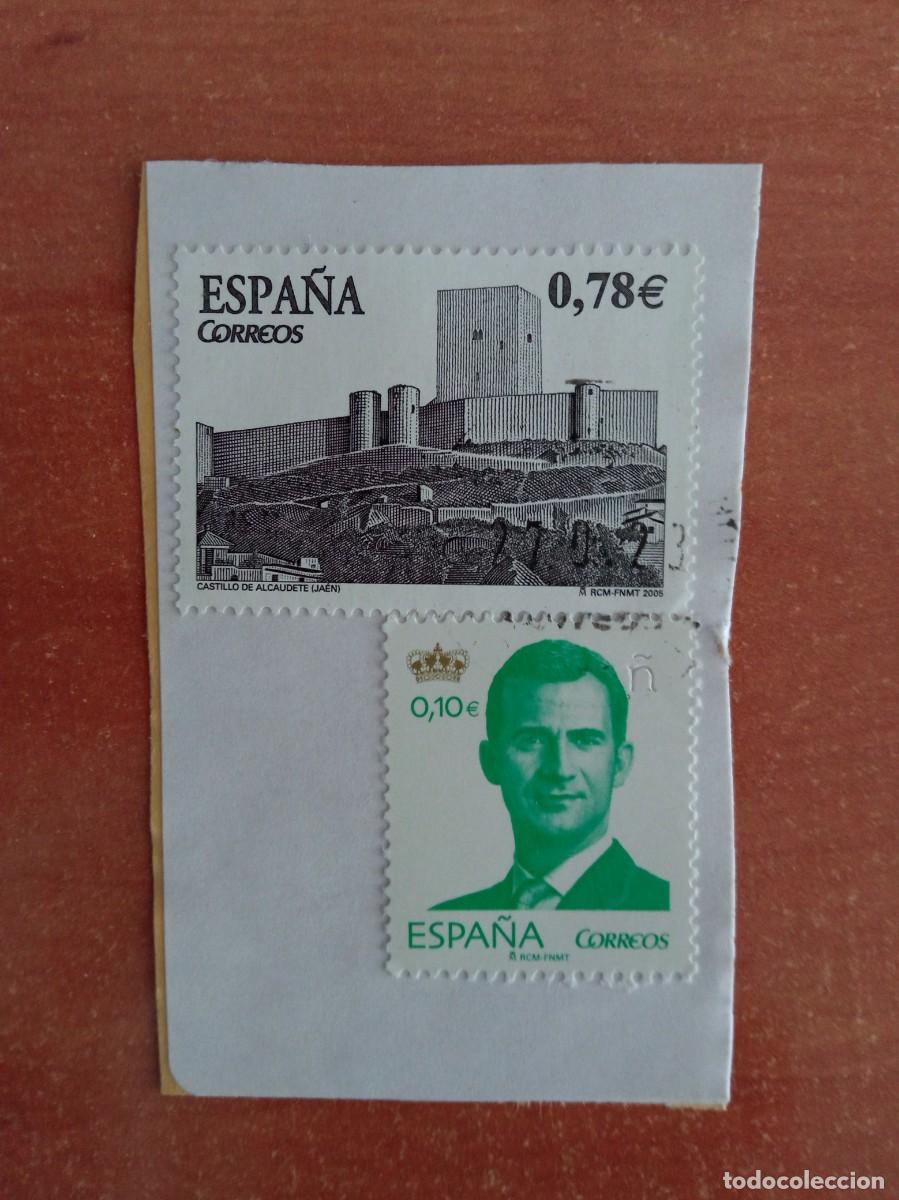 Sellos: 2 SELLOS ESPA&Ntilde;OLES, CASTILLO DE ALCAUDETE Y FELIPE VI, PEGADOS Y MATASELLADOS