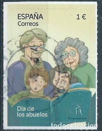 Sellos: ESPA&Ntilde;A 2025 D&Iacute;A DE LOS ABUELOS USED ED 5853 YT 5614