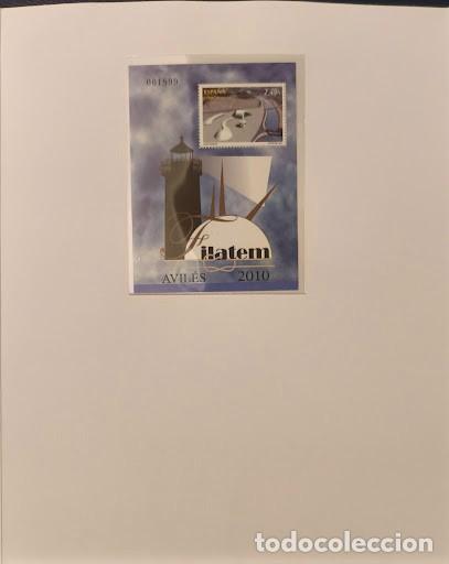 Selos: Espa&ntilde;a 2010 - Carpeta / D&iacute;ptico Oficial Correos &rdquo;FILATEM Avil&eacute;s 2010&rdquo; con Prueba / Hojita Especial
