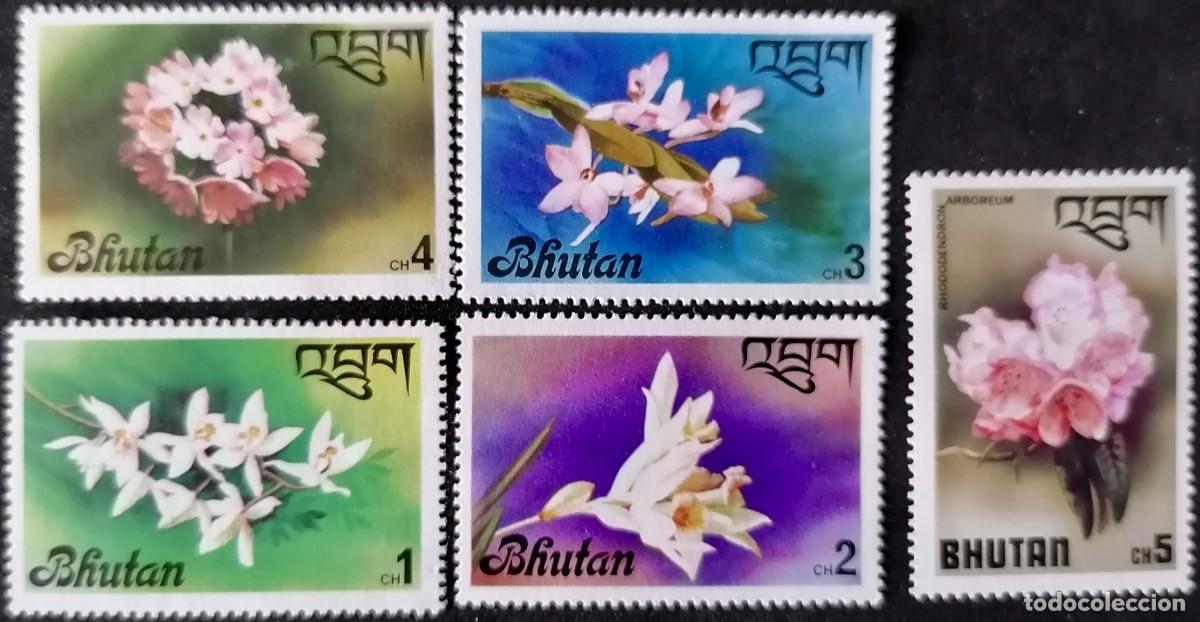 Sellos: BUT&Aacute;N 1976 - FLORES / RODODRENDOS . - Foto 1