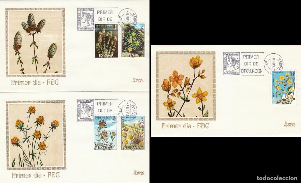 Sellos: EDIFIL 2220/4, FLORA HISPANICA, PRIMER DIA 8-11-1974, EN DOS SOBRES DE MUNDO FILATELICO