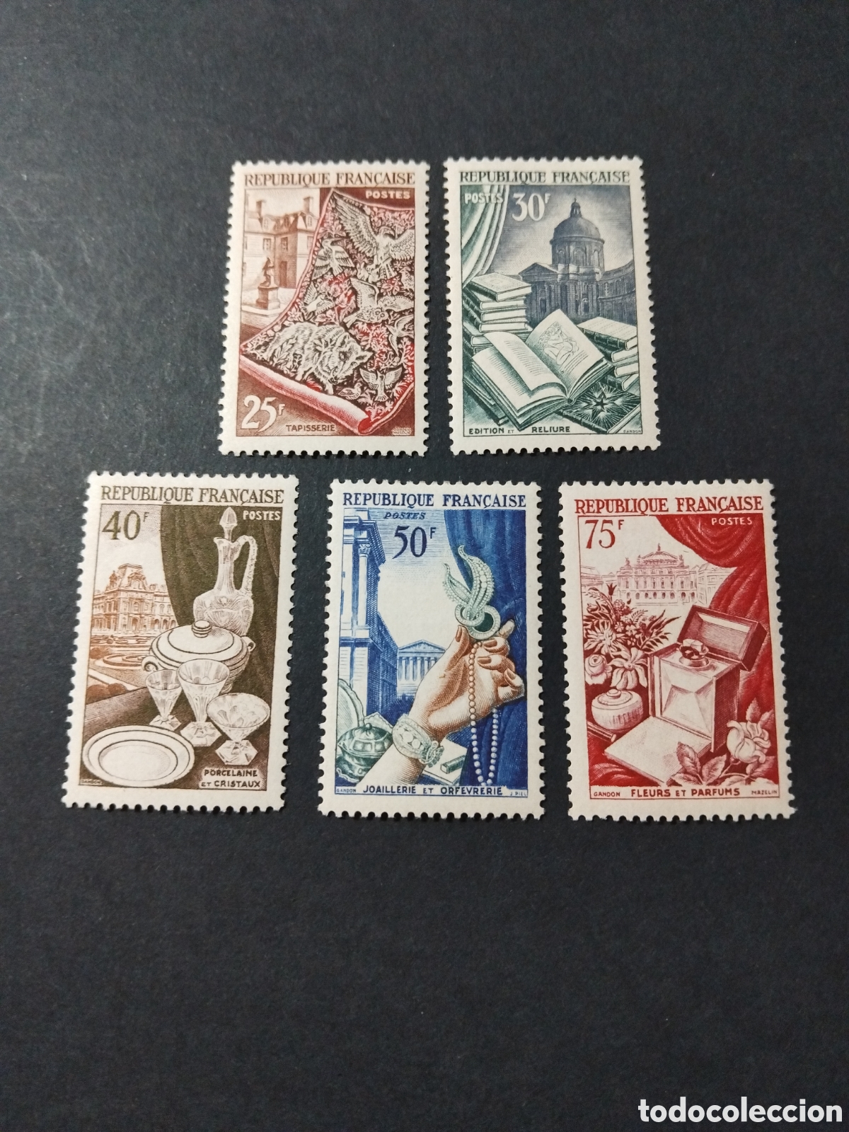 Stamps: Francia. 1954. Productos de lujo y monumentos de Par&iacute;s