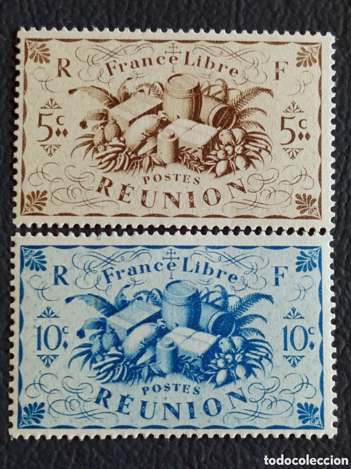 Sellos: Lote 2 Sellos Reuni&oacute;n 1943 Francia Libre Productos Locales Yvert 176/77 MNH.