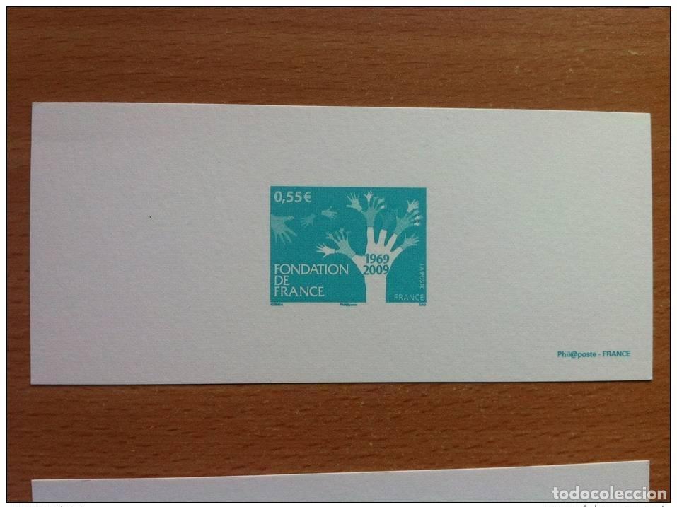Briefmarken: FRANCIA 2009 - GRABADOS Y FONDATION DE FRANCE ARBRE MAINS 4335