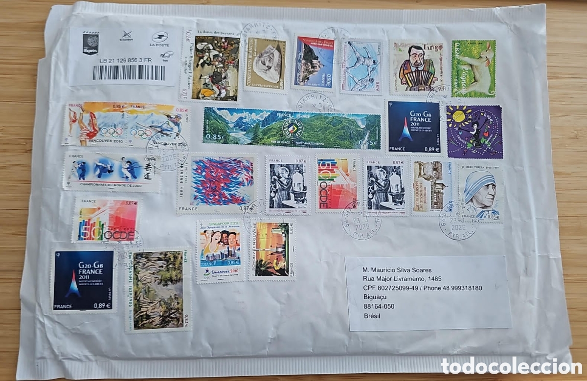 Sellos: CA)France + 2011 + Mixed Commemoratives + Large envelope covered with diverse French stamps depictin